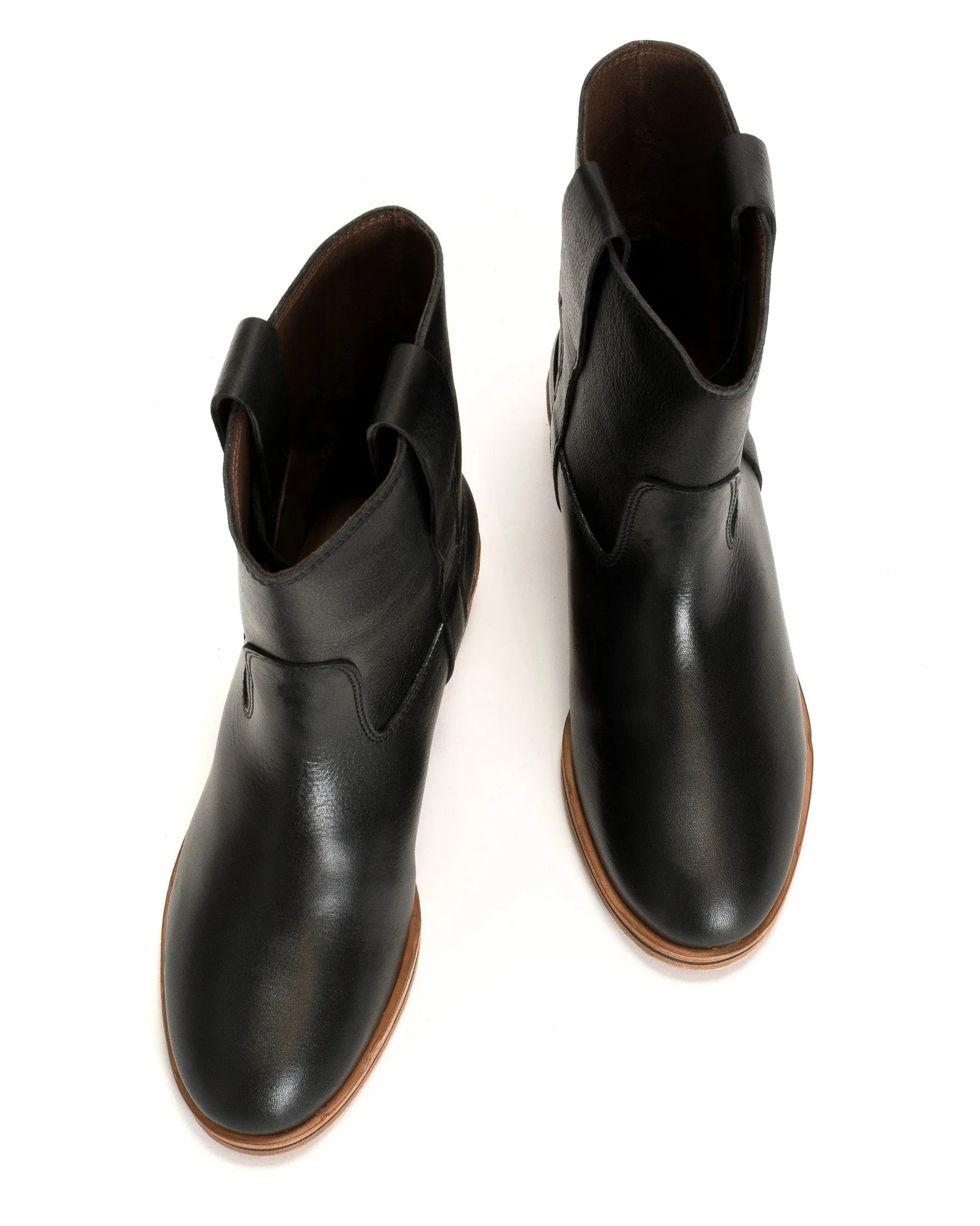 Lona Glossy grained vegetable tanned calf Black