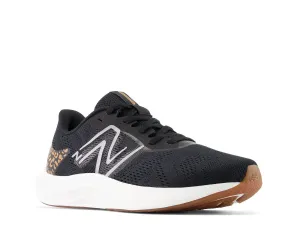 New Balance DynaSoft Pro Run V2 sneakers, black/orange