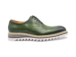 Patina Wing-tip Oxford with Medallion on Toe