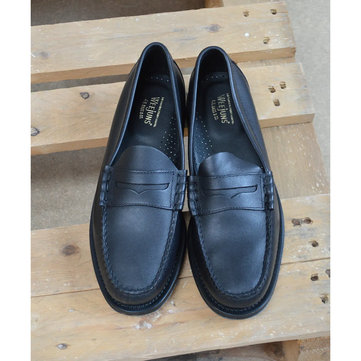 Weejuns Larson Penny Loafers Soft Black Leather