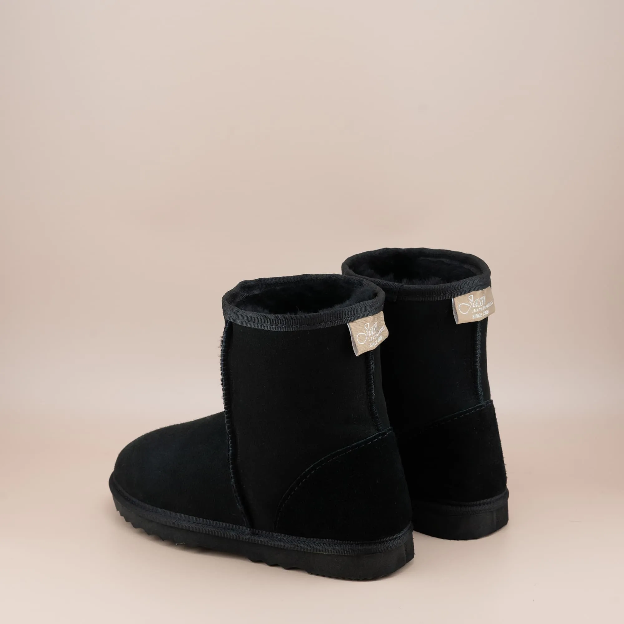 Women's Short Suede Ugg Boot